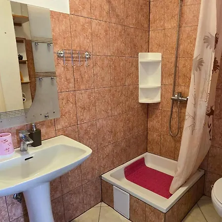Apartamento 1 Bedroom Stunning In Kastel Stafilic Kaštela